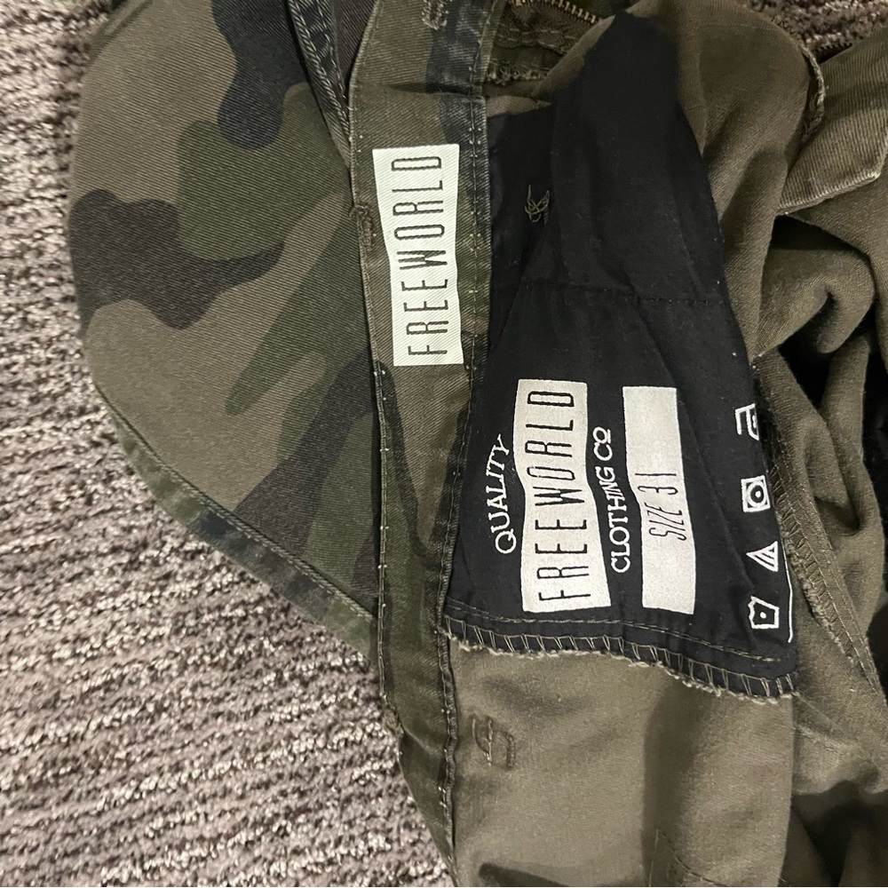 Camouflage jeans - Picture 6 of 8